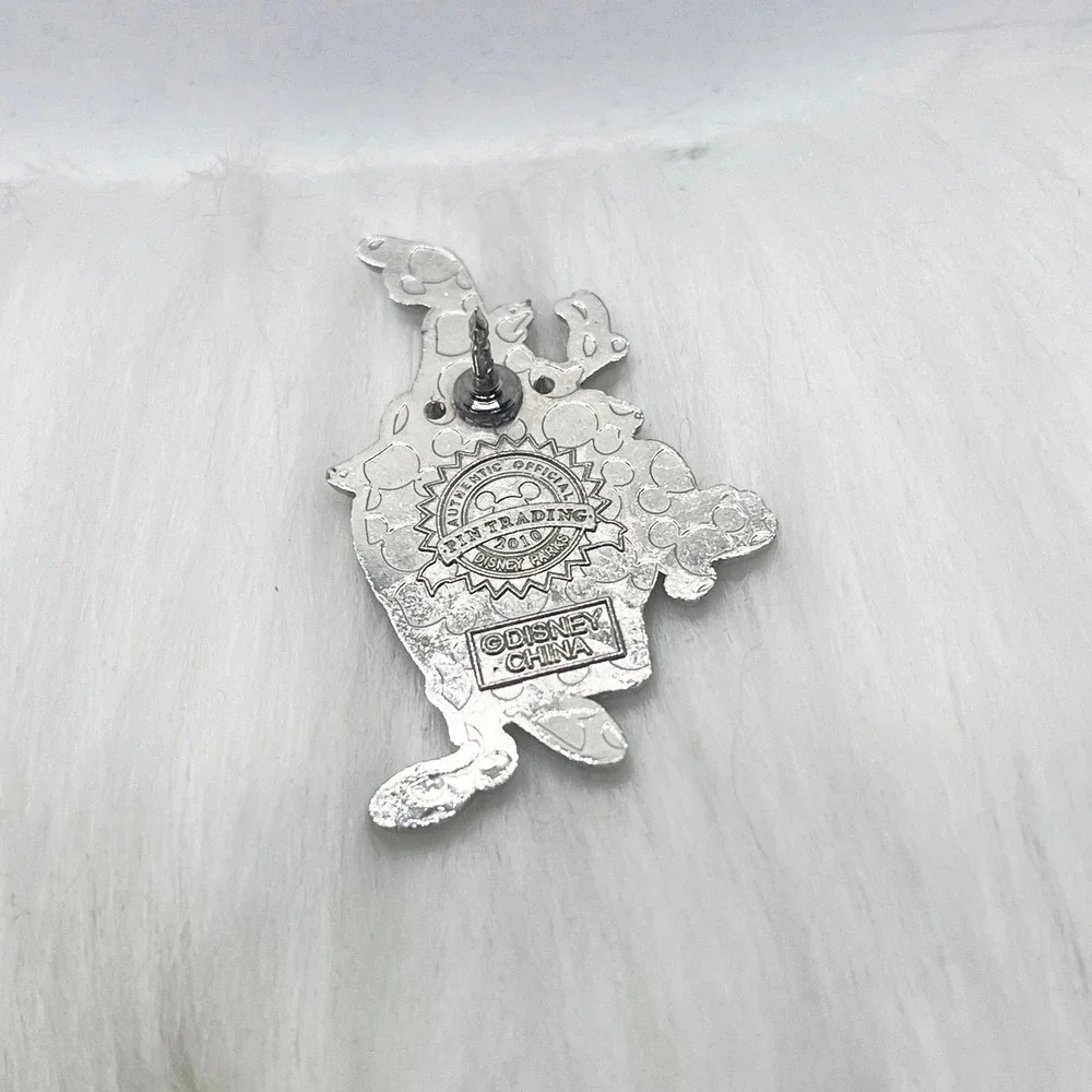 🔮 5/$25 Disney Alice In Wonderland Tweedle Dee Jumping And Pointing Pin